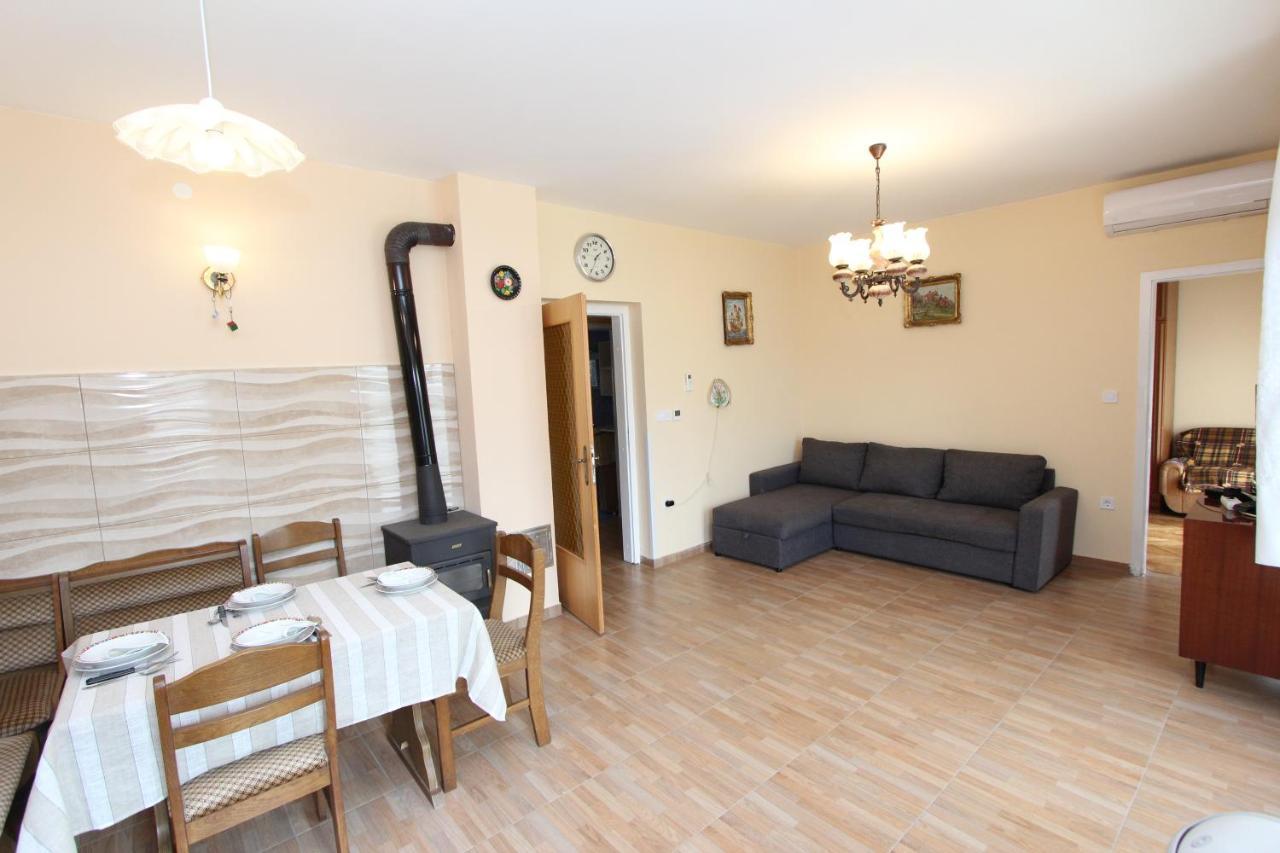 Apartment Oto Pula Exteriér fotografie