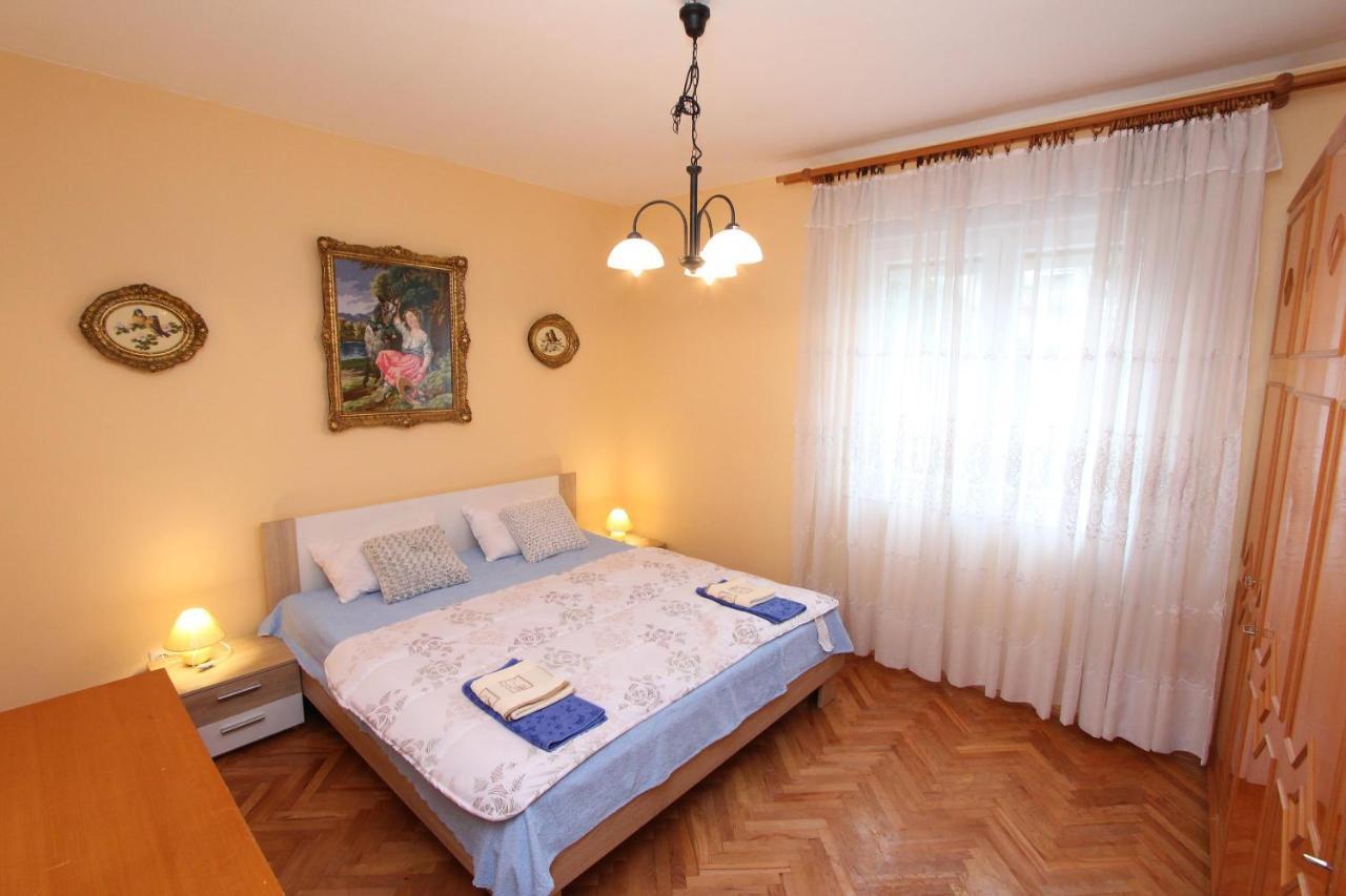 Apartment Oto Pula Exteriér fotografie